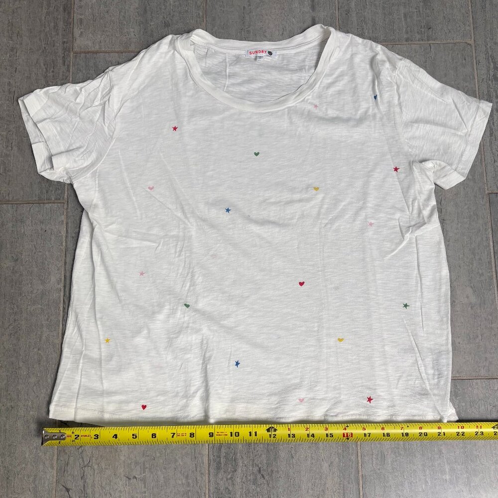 Sundry Multicolor Hearts & Stars Vintage Crewneck Short Sleeve Tee White 1/Small - Picture 4 of 8